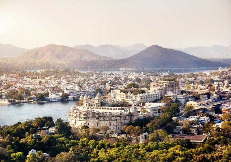 Indien Udaipur Stadt See Ausblick traumhaft