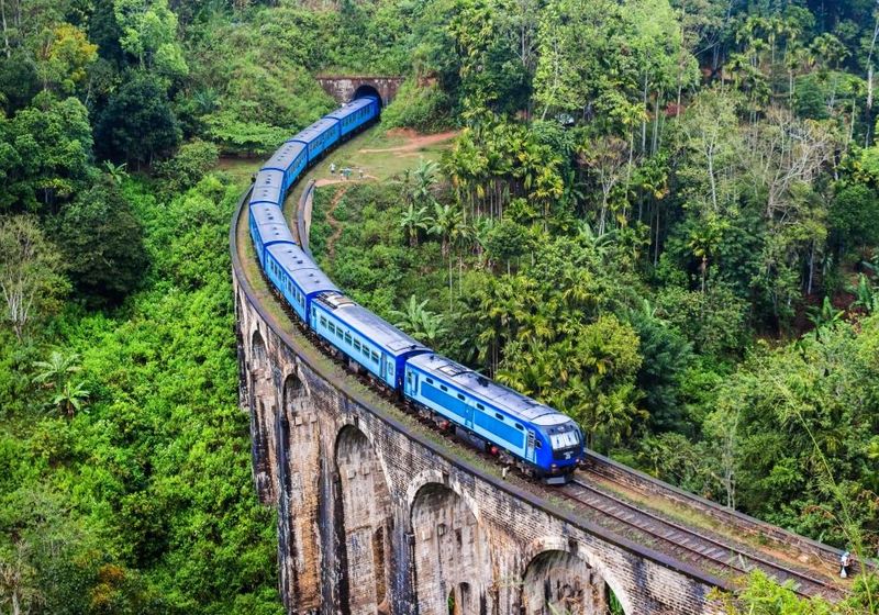 Sri Lanka Ella Nine Arches Bruecke Panoramazugfahrt