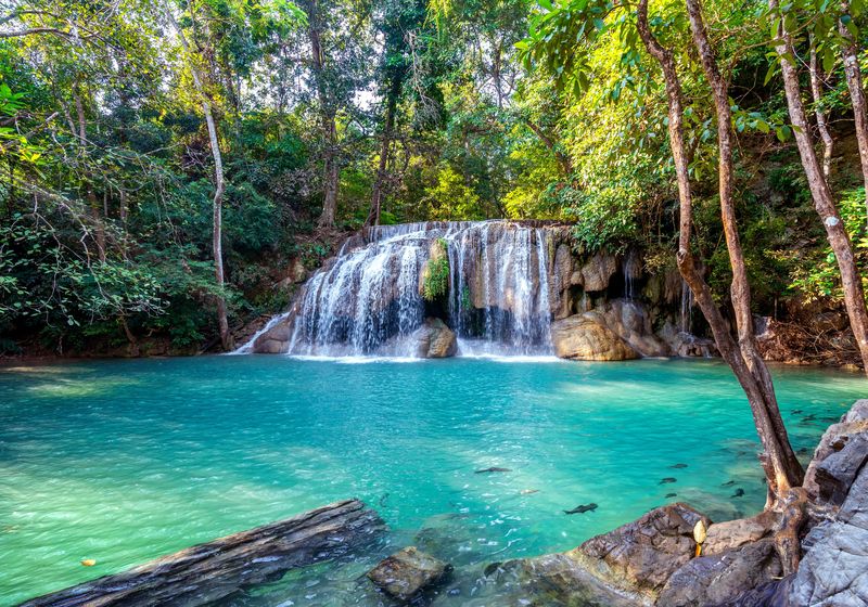 Thailand Kanchanaburi Erawan Wasserfall AdobeStock 245982608