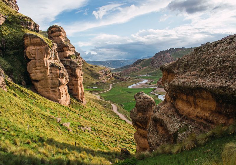 Peru Tinajani Cancon AdobeStock 416142513
