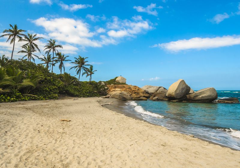 Kolumbien-Tayrona Nationalpark-Arrecifes Strand-iStock-683762862