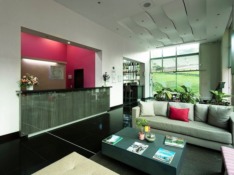 Kolumbien_Medellin_Panorama_AdobeStock_705496117