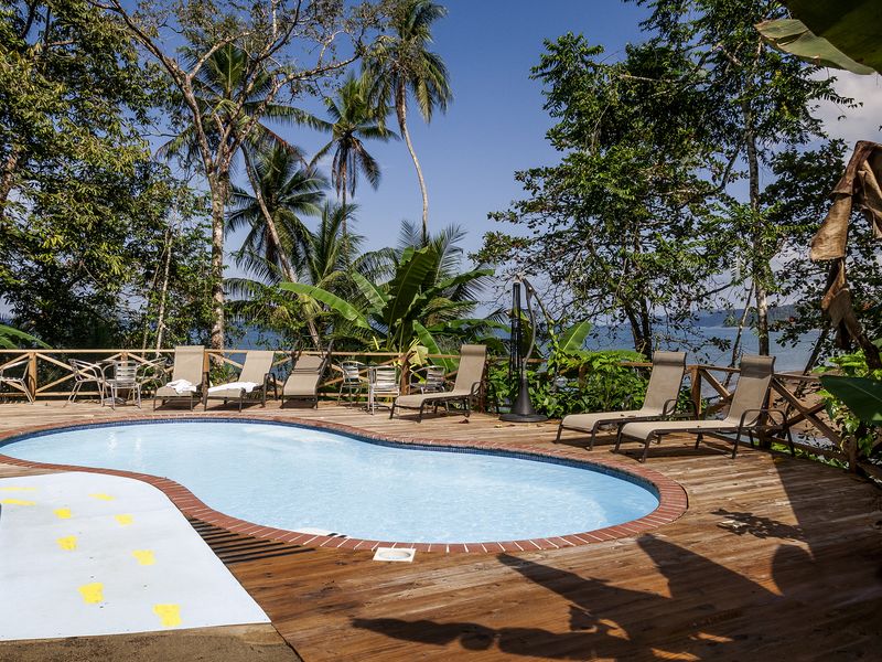 Canoe at Rio Claro 2