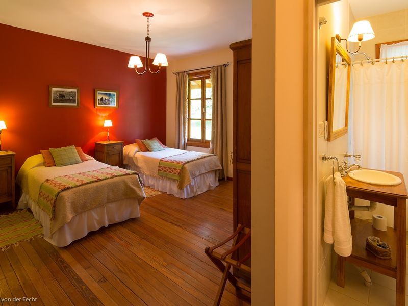 Argentinien - Calafate - Nibepo Aike- Outside - Latinconnect