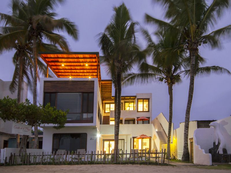 ecuador galapagos santa cruz