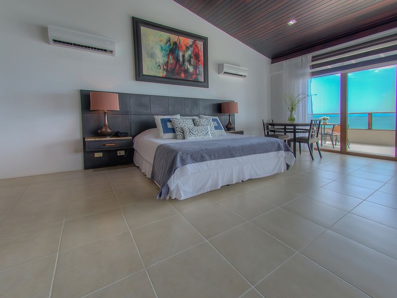 ecuador galapagos santa cruz