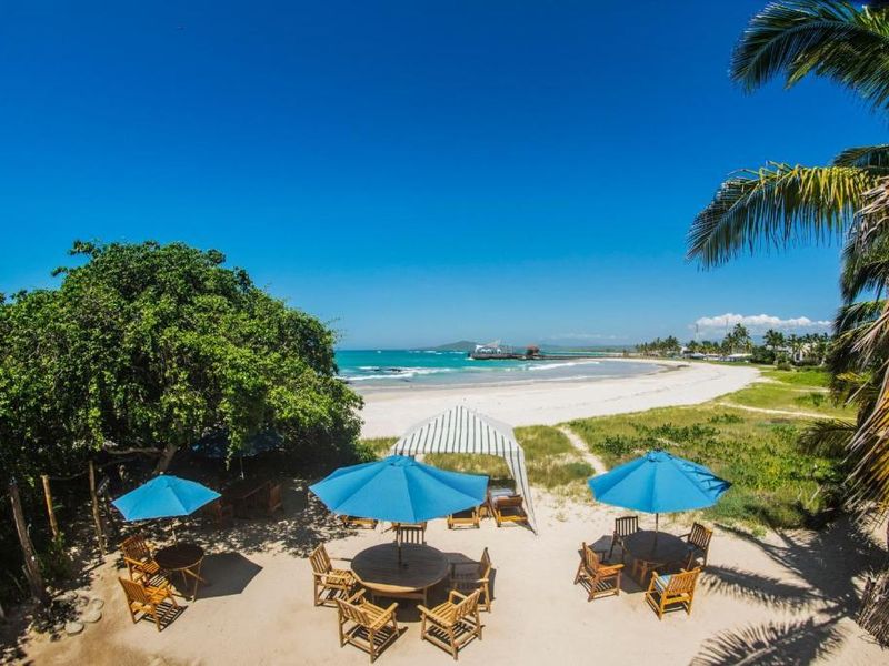 ecuador galapagos santa cruz