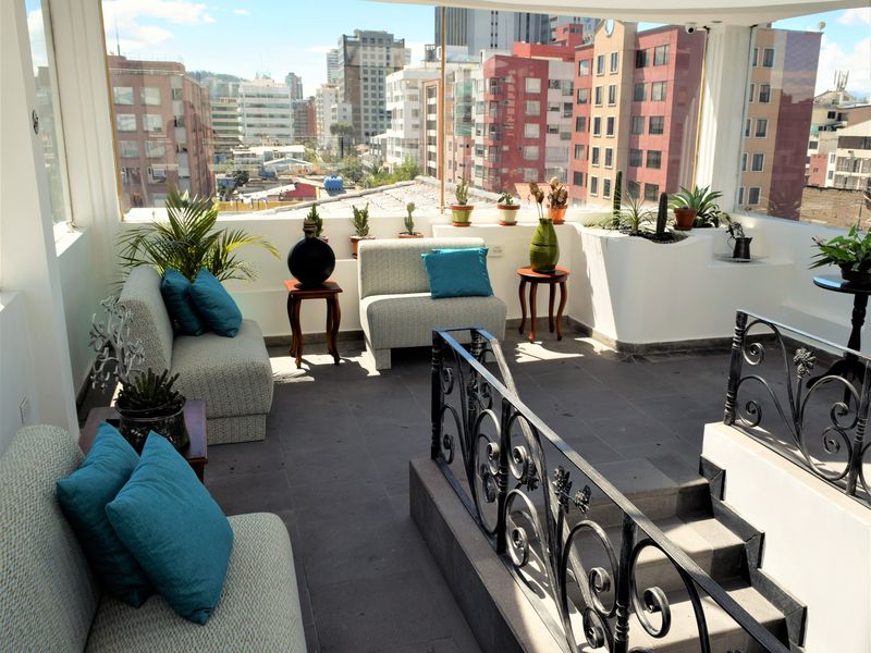 Ecuador Quito AdobeStock 528047987