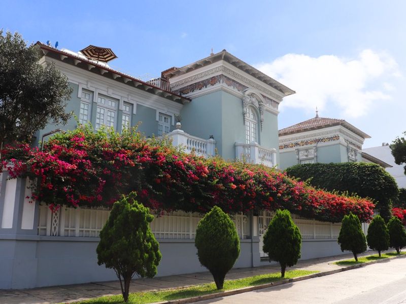 Peru Lima Stadt-iStock-992182190